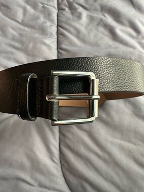 H&M Women’s Pebbled Leather Belt, Silver Details. MEDIUM